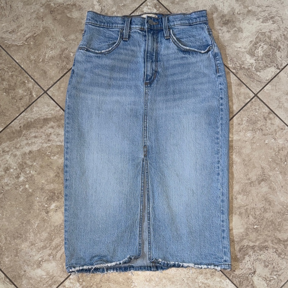 Universal Thread Distressed Light Blue Denim Pencil Skirt